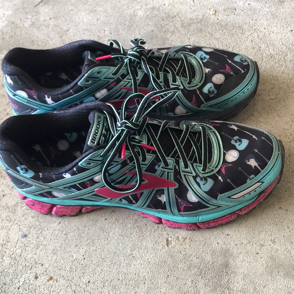 Womens Brooks Adrenaline GTS 17 Rock N Roll